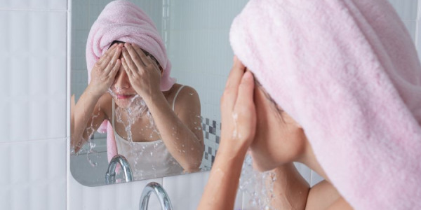 Rutina facial según tipo de piel a partir de los 40 | Farmacia Golf del Sur