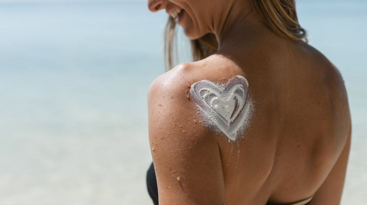 ¿Qué protector solar elegir según tu tipo de piel? La guía definitiva para acertar este verano